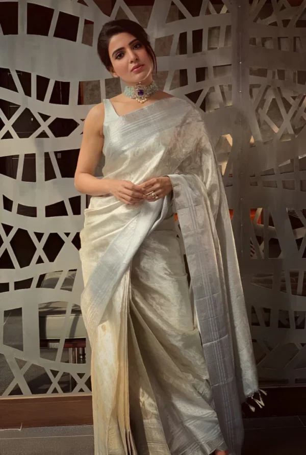 Exceptional Silver Soft Tissue Silk Saree With Engrossing Blouse Piece